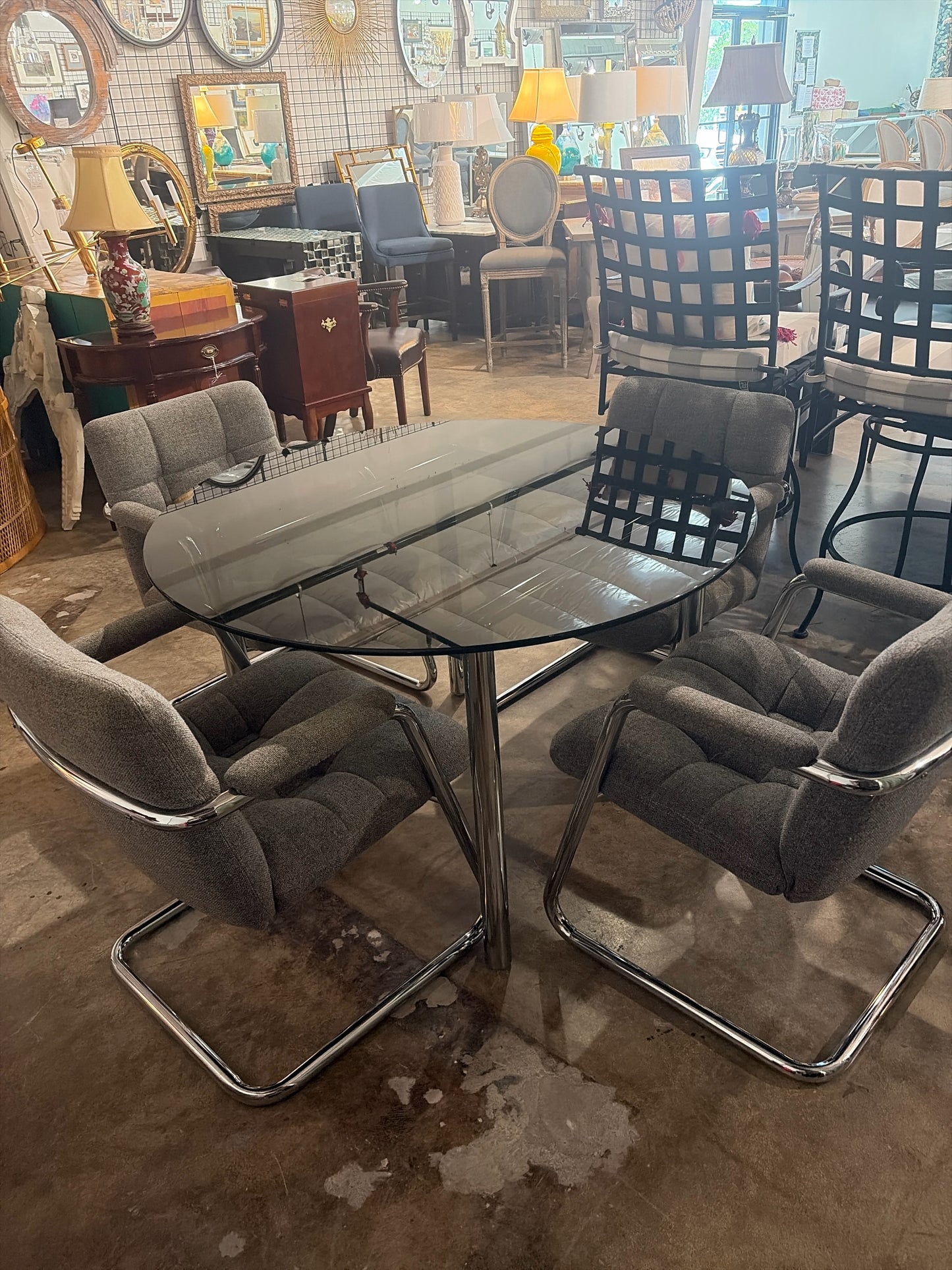 Round Smoke Glass Top Table w/ Chrome Base / 4 Chrome Chairs