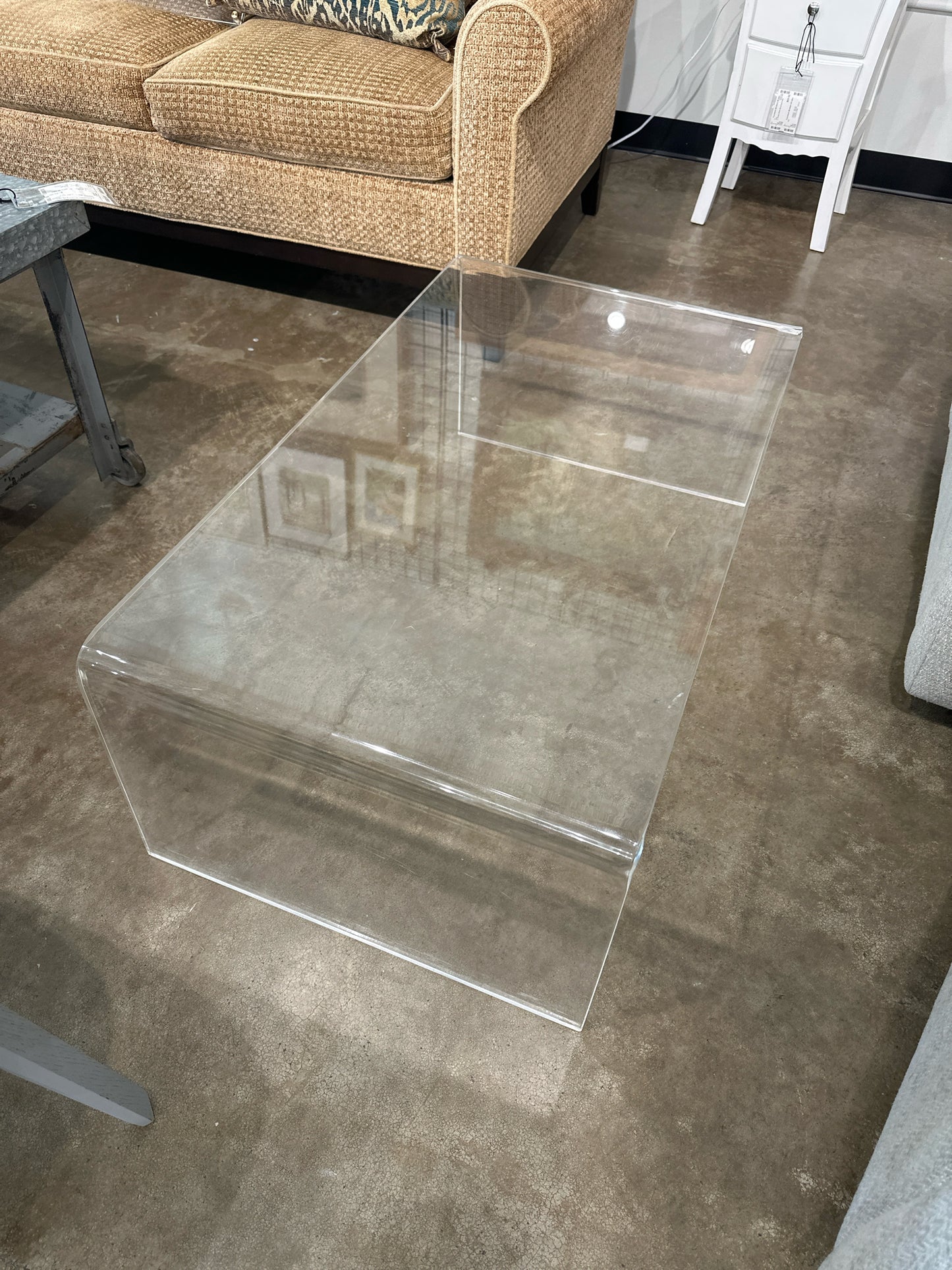 Acrylic Coffee Table 14" H x 37" Lx 21"W