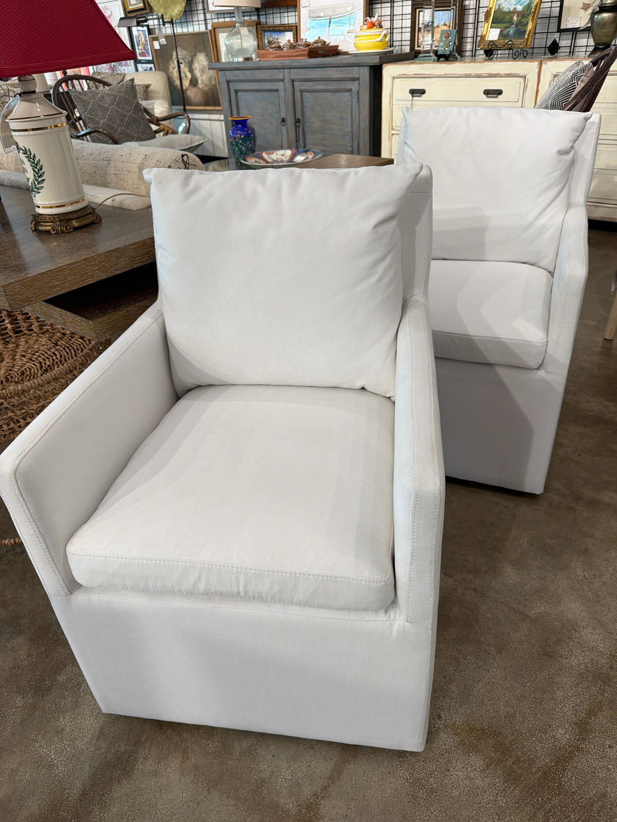 PAIR Kinwell Furn. "Sean" Performance White Linen Dining Chairs