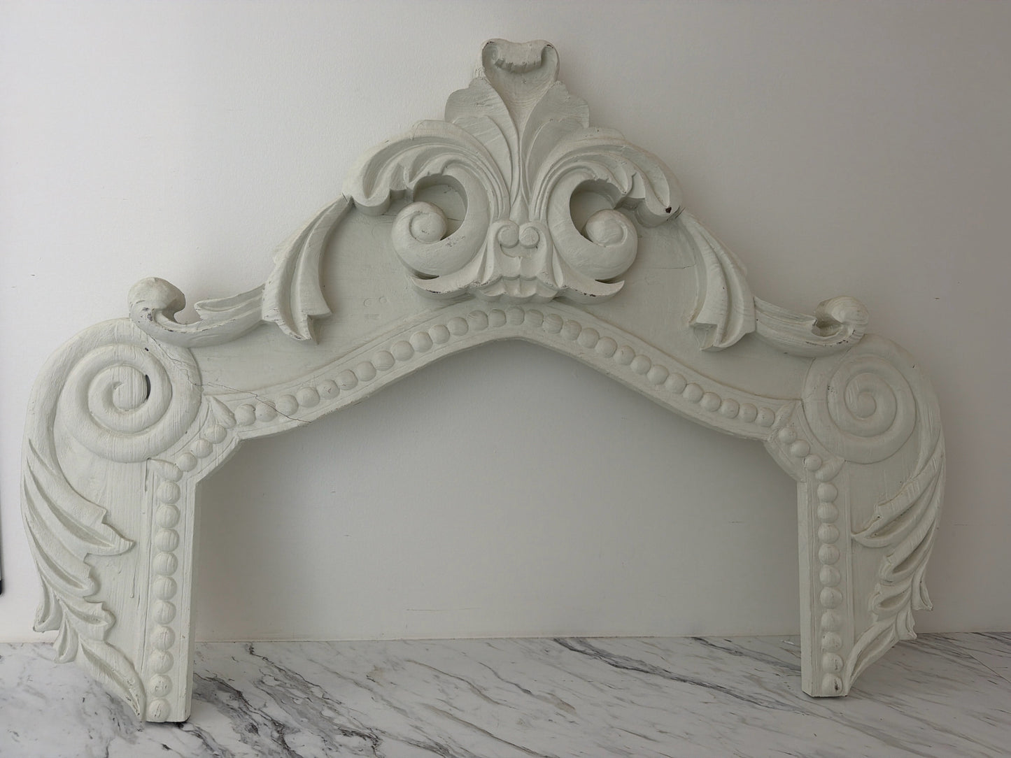White Painted Wall Pediment/Arch