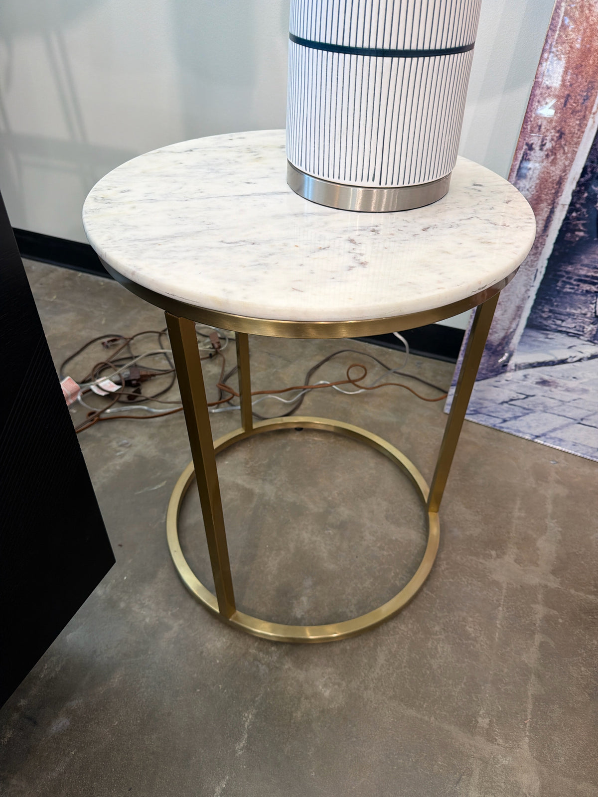 Marble Top/Gold Base Round Side Table 20"d X 24.5h