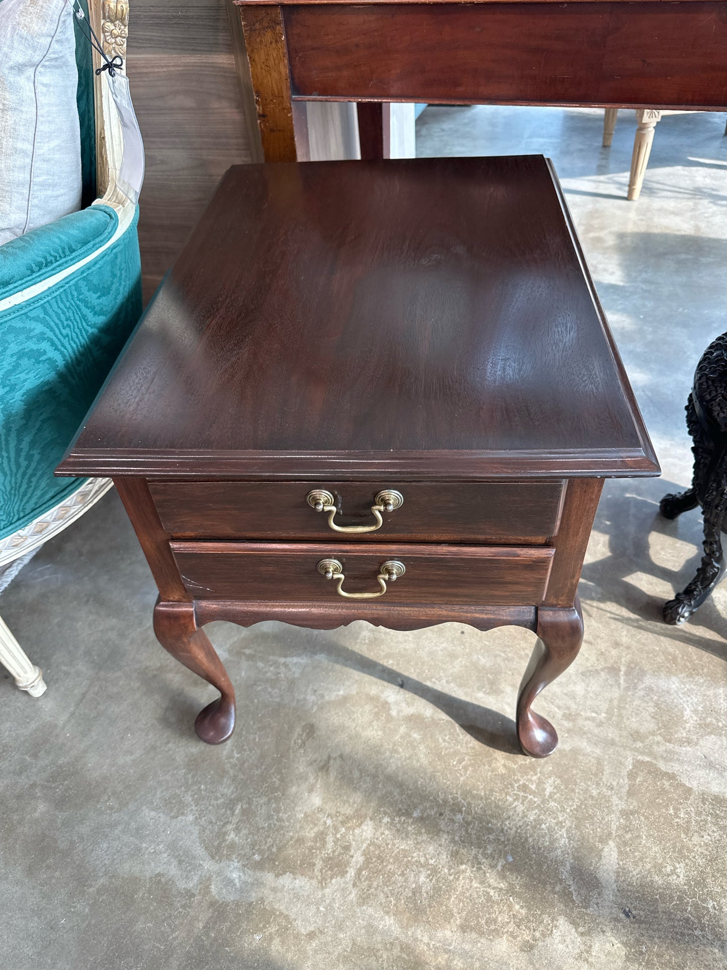 Traditional 2 Drawer Side Table