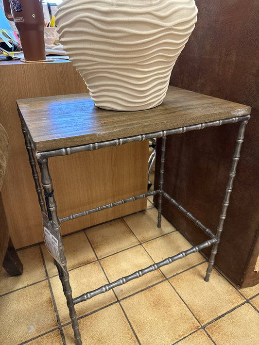 Charleston Forge Rectangle Table w/Silver Bamboo Legs (20x14x26)
