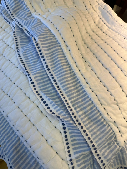 Serena and Lily Queen Blue & White Comforter & 2 Shams