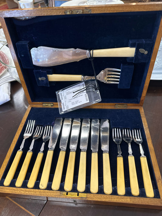 Antique Silver Plated Fish 6 Knives/6 Forks w/ 2 Servers