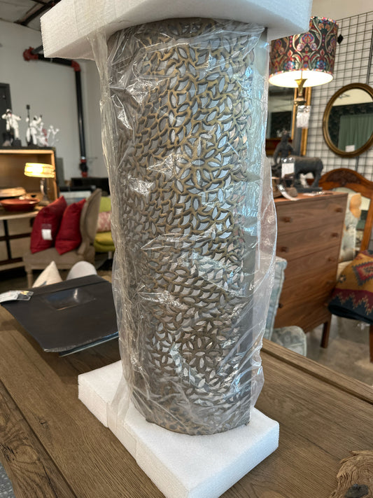 NIB- Gilded Brass Indoor/Outdoor Wall Sconce Metropolitan Lighting