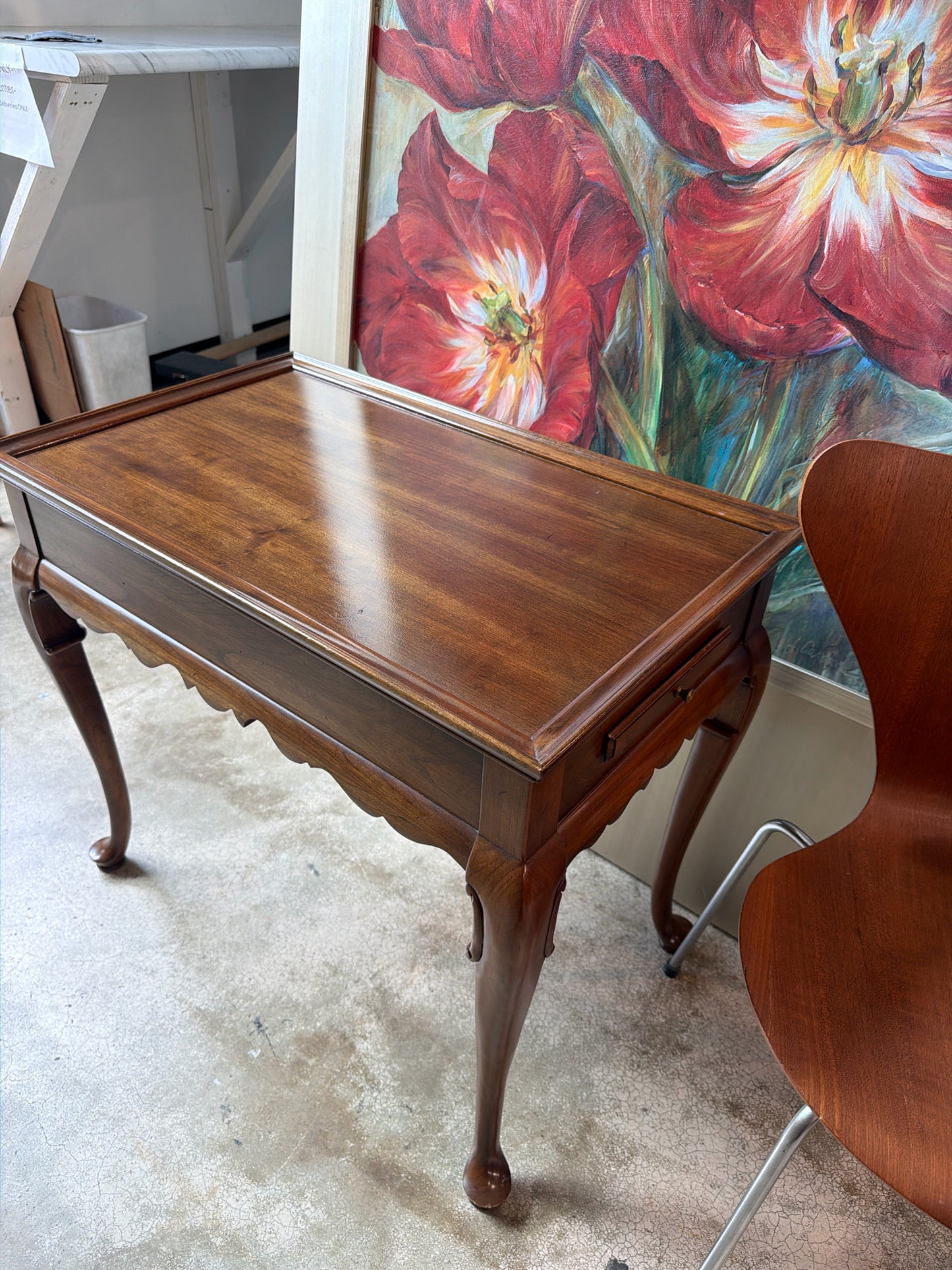 Vintage Queen Anne Leg Tea/Side Table
