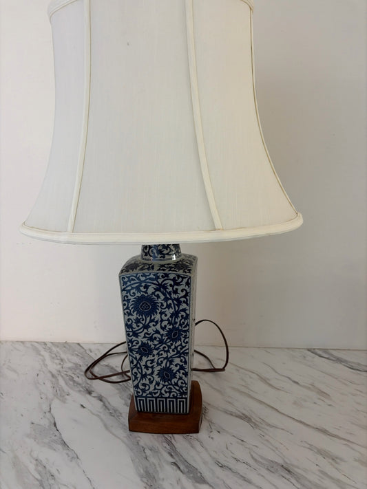 Vintage Blue/White Chinoiserie Style Lamp  With Off White Shade 27" T