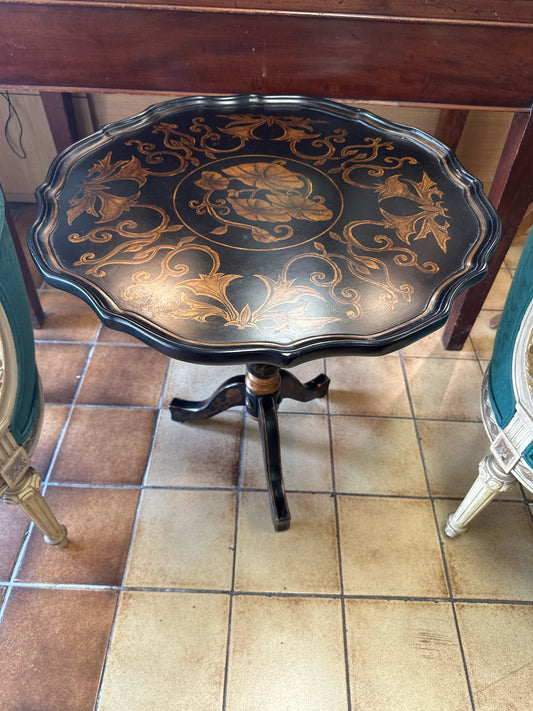 Round Scalloped Black Gold Painted Table