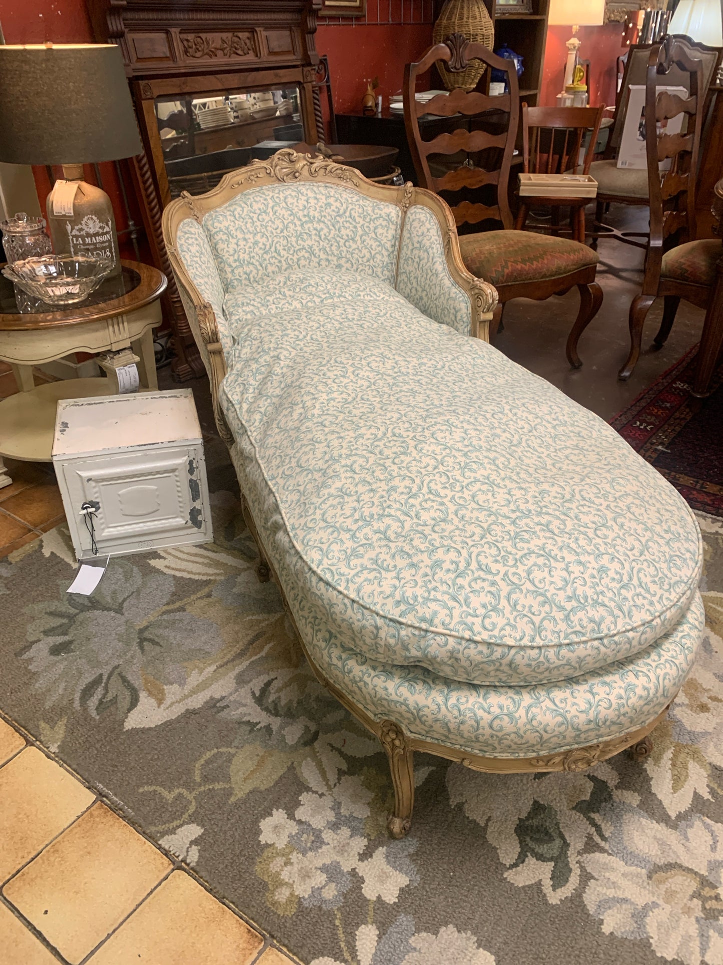 French Chaise w/ Cream & Blue