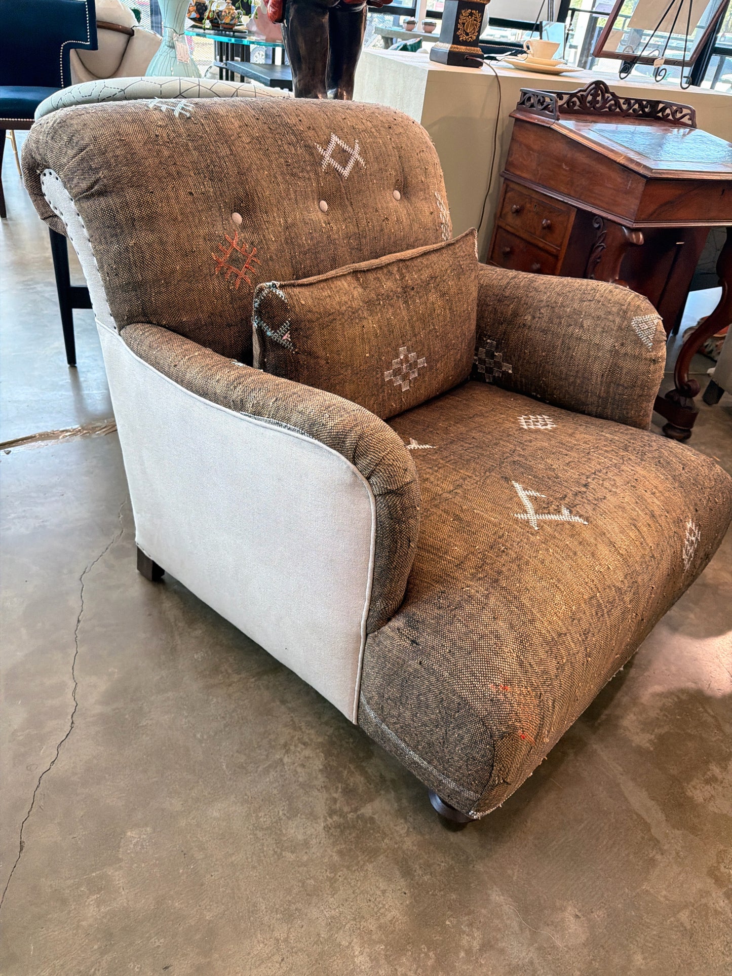 Club Chair Moroccan Kilim Print