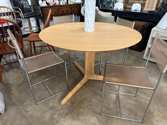 Corto Solid Oak 47.5" Round Dining Table