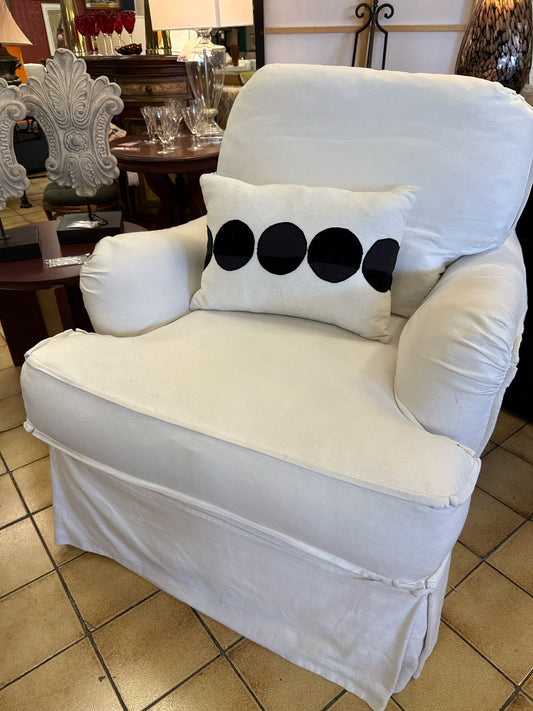 Quatrine Veranda Furniture White Slip Cover Chair