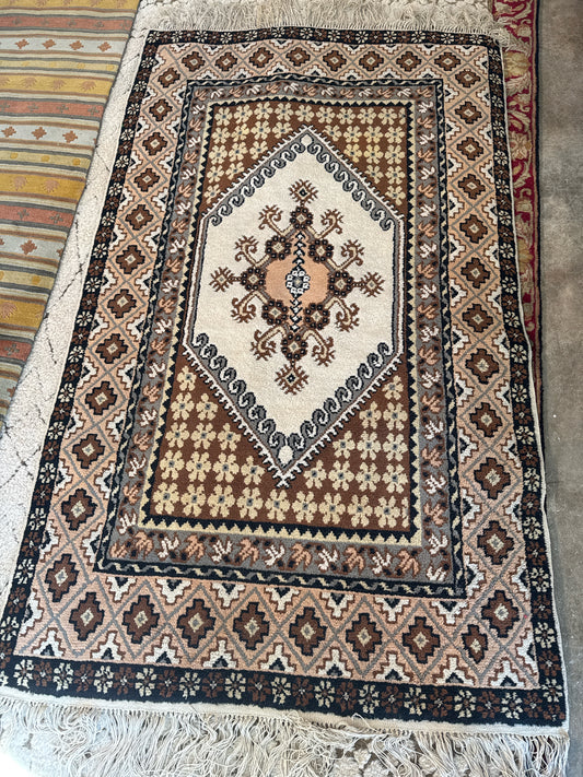 Cream/Brown Hand Knotted Tunisian Kairovan Rug 6 1/2' x 4'