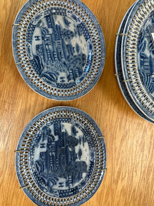 PAIR Blue & Wite Asian Plates Reticulated Chinoserie Design 9"w