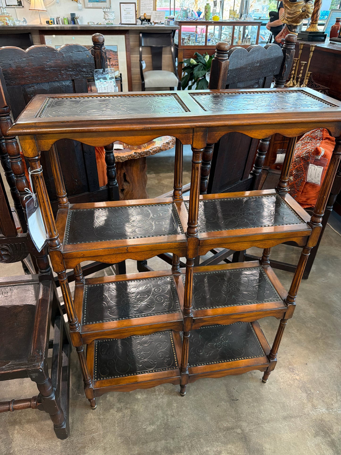 4 Tier Wood/Embossed Top Bookcase/Plant Stand