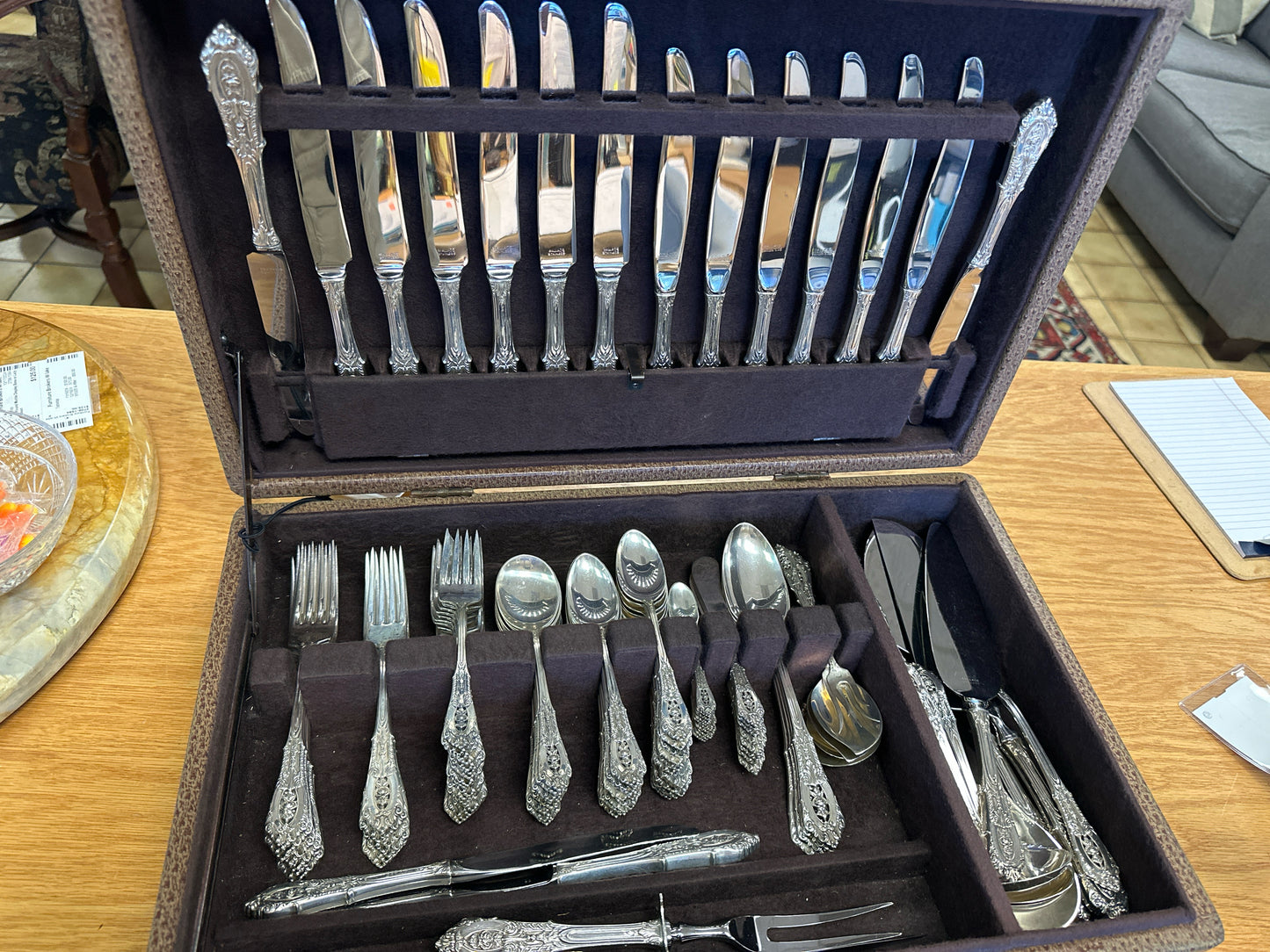 SET - Wallace Rose Point Sterling Silver Flatware (132 Pieces - Set in back )