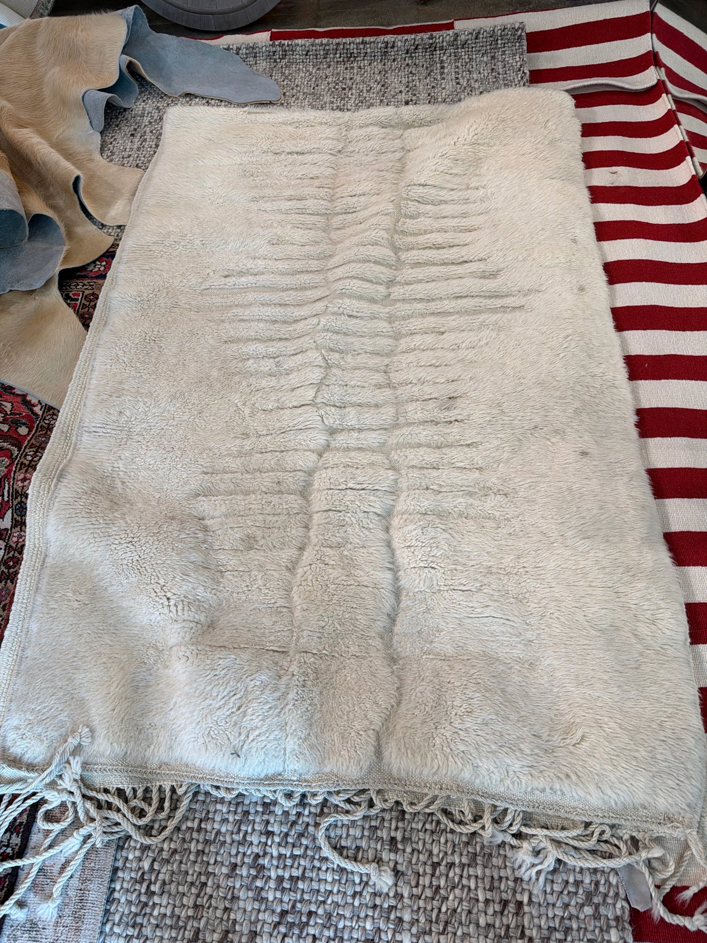 Shag/Shearling Look Runner w/ Fringe 10' x 40"
