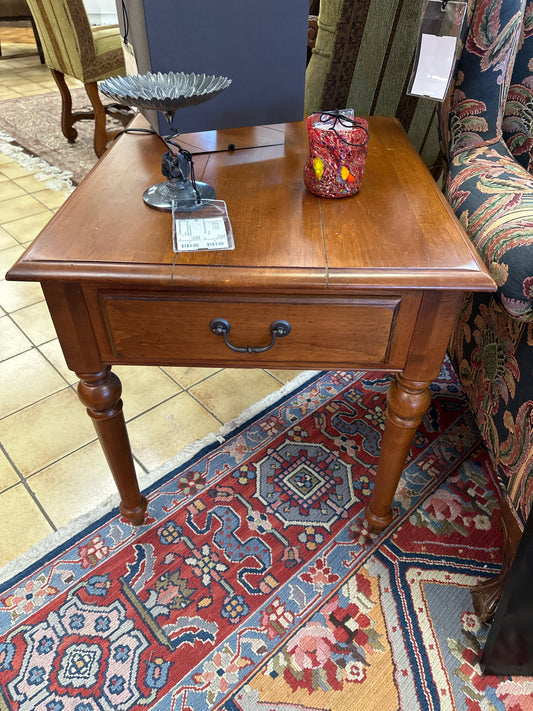 Ethan Allen Side Table w/ Drawer