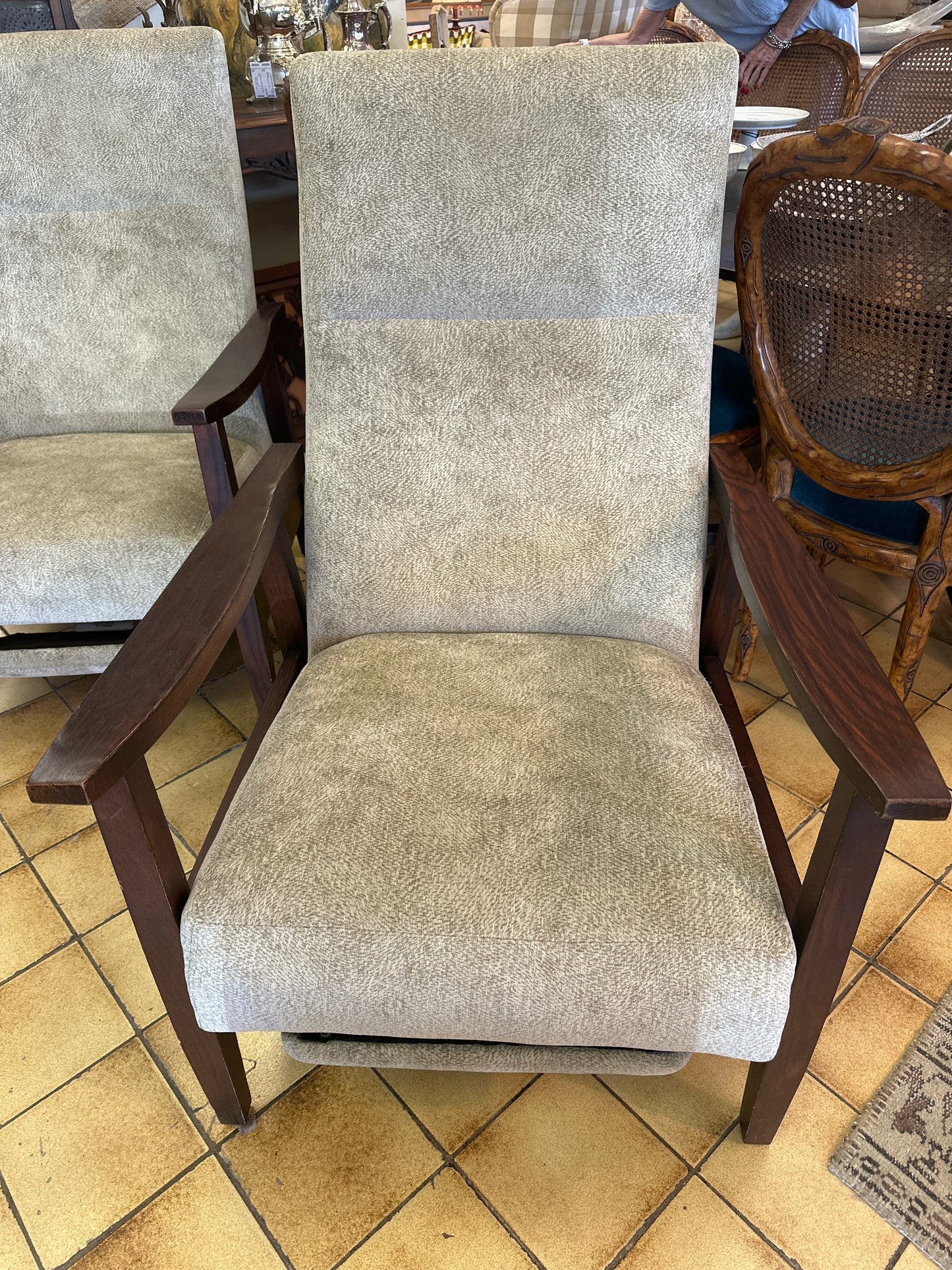 Caffrey Relaxer Recliner Upholstered/Oak Wood