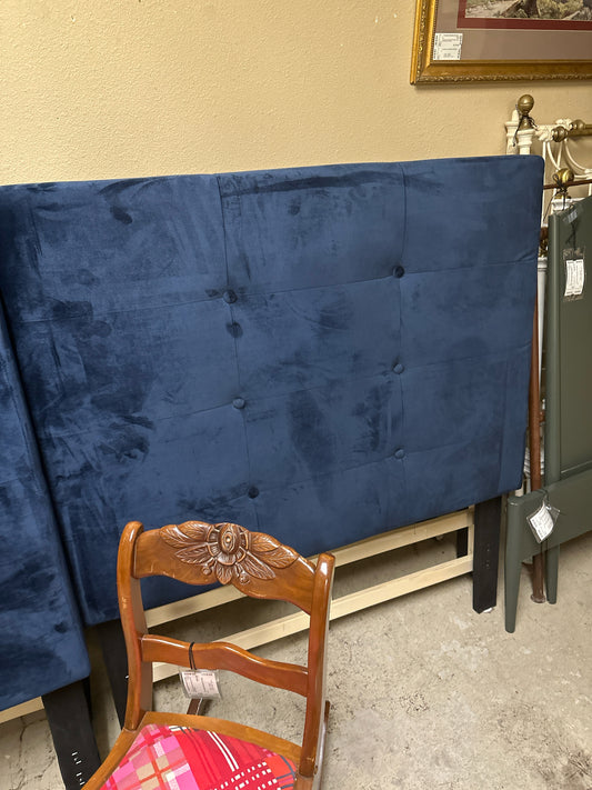 TWIN Blue Velvet HB/Sides/Rails w/ Footboard & Hardware