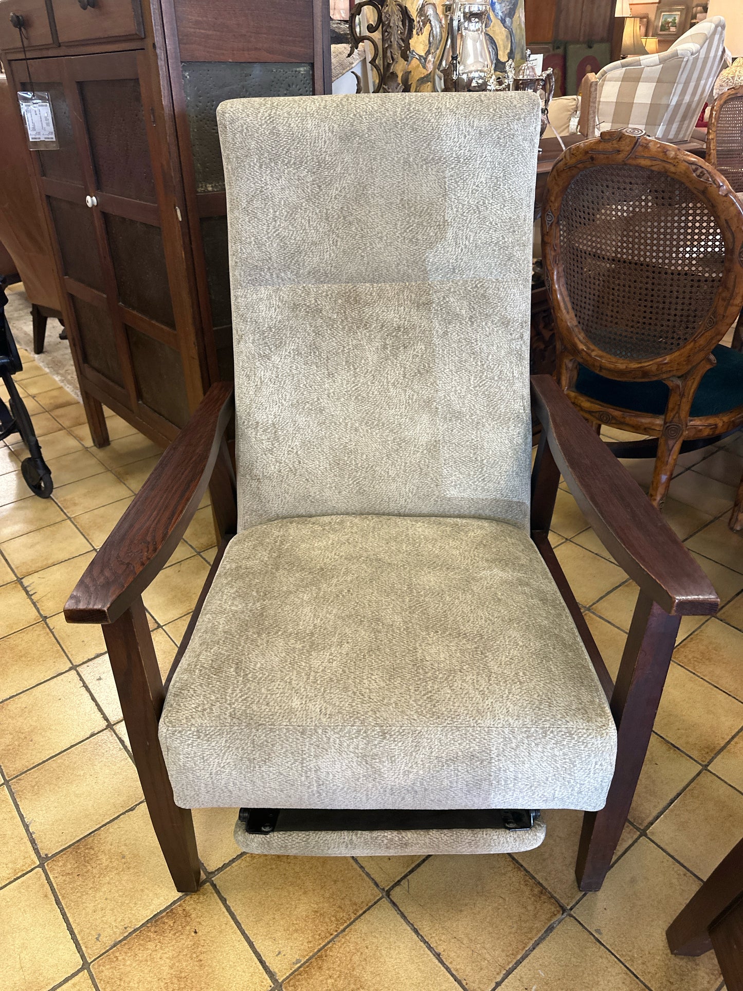 Caffrey Relaxer Recliner Upholstered/Oak Wood